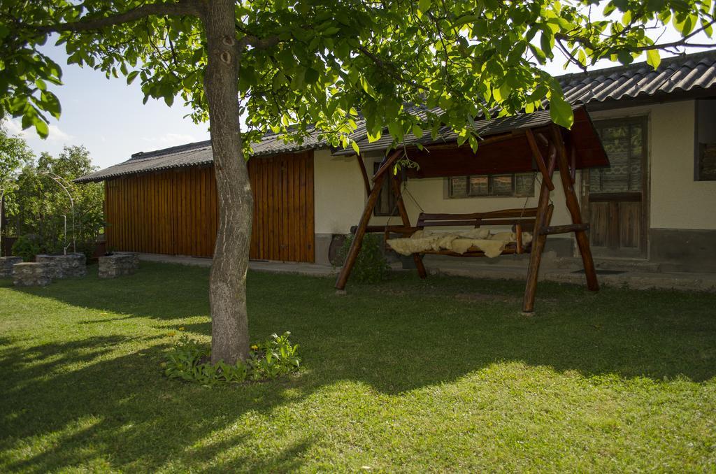 Apatsaguti Vendeghaz Hotel Belapatfalva Exterior photo